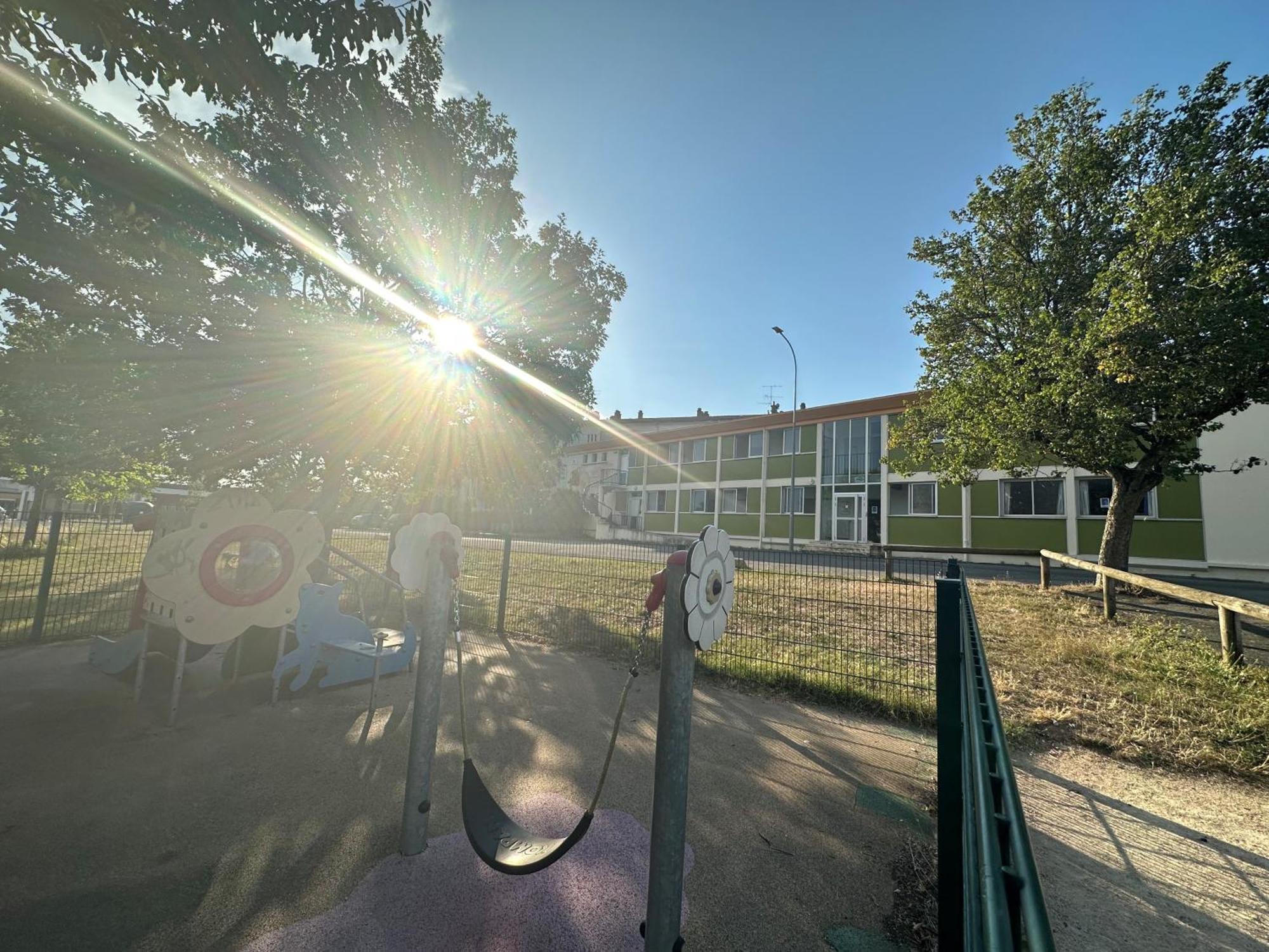 Auberge De Jeunesse Hi Poitiers Exterior foto